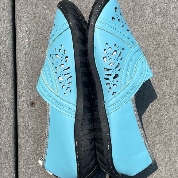 NWOB J'ADIOR LIGHT TURQUOISE FLAT SANDAL SHOE SIZE 8.5 (40) - Picture 3 of 6